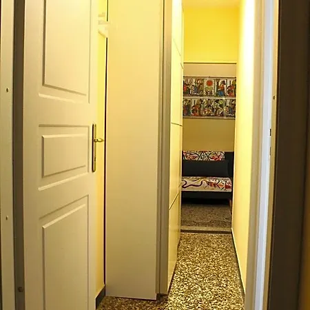 A Due Passi Dal Centro Bed & Breakfast Genova