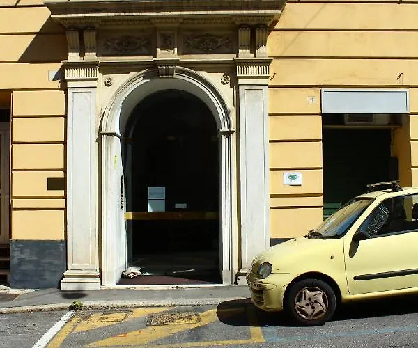 A Due Passi Dal Centro Oda ve Kahvaltı