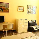 A Due Passi Dal Centro 4* جنوة